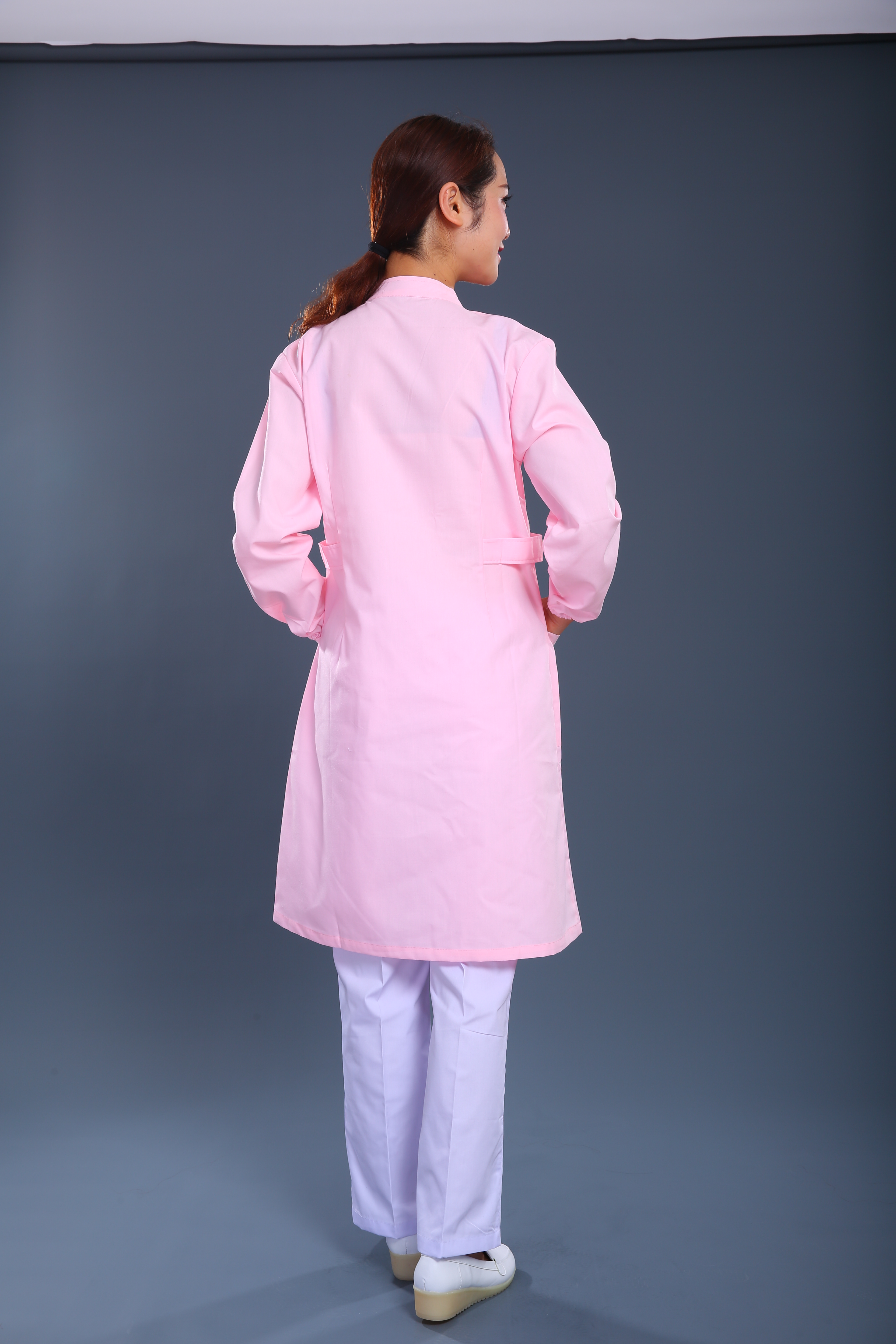 粉色長(zhǎng)款護(hù)士制服